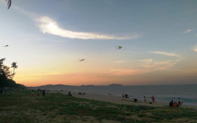 Anggun Beach Guest House Dungun