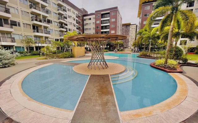 Hubomoto Avida Suites