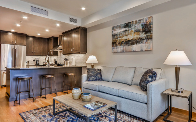 Rundle Cliffs Lodge by Spring Creek Vacation