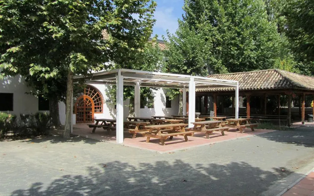 Albergue Inturjoven El Bosque