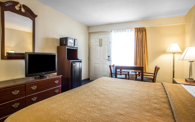 Quality Inn Manning I-95
