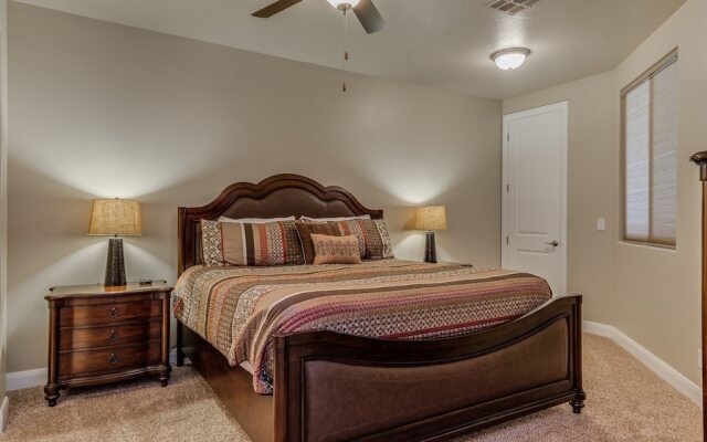 Razorback Ridge 4 Bedroom Apts by RedAwning