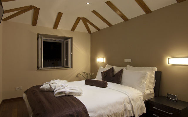 Palace Suites Heritage Hotel – Adults Only