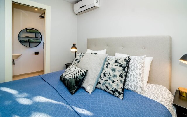 AS12 Luxury 3 bedroom apartment RoomService