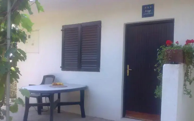 Anita Apartments