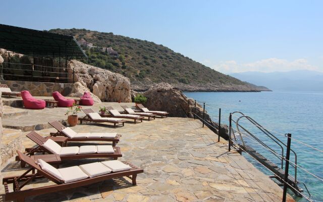 Hadrian Hotel