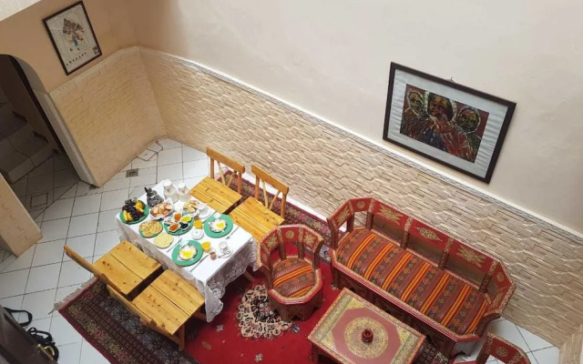 Romouz Kasbah Riad