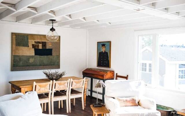 Downtown 3br On Water 3 Bedroom Home