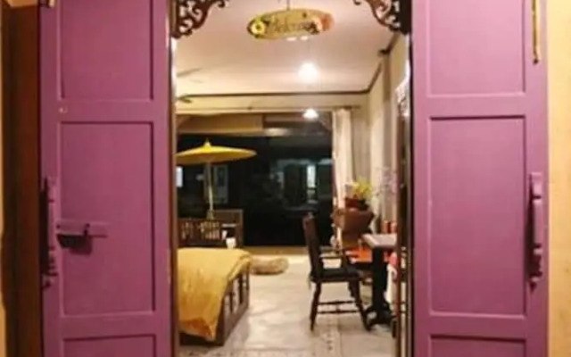Bang Luang House
