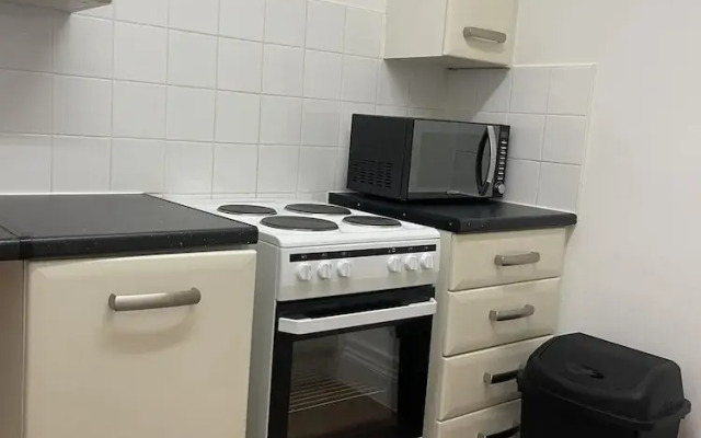 Family Friendly One Bedroom Apartment w King Bed