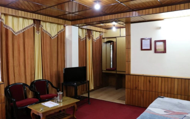 Hotel New Adarsh