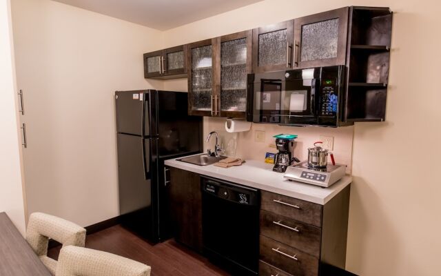 Candlewood Suites - Fairbanks