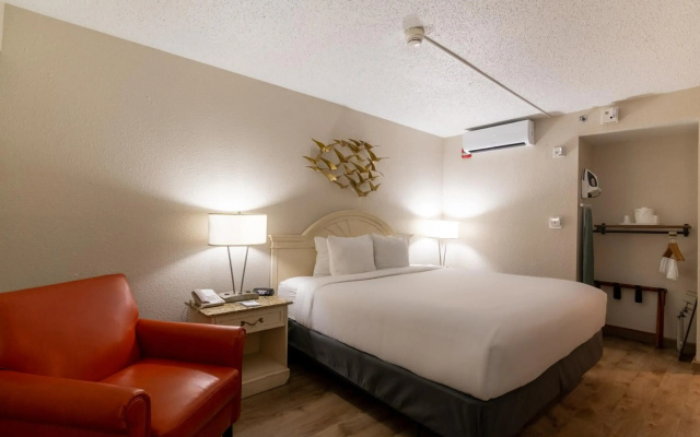 Emerald Beach Hotel