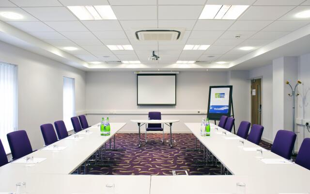 Holiday Inn Express Dunstable by IHG