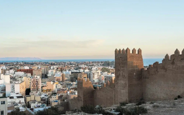 Limehome Almeria C. Hernán Cortés