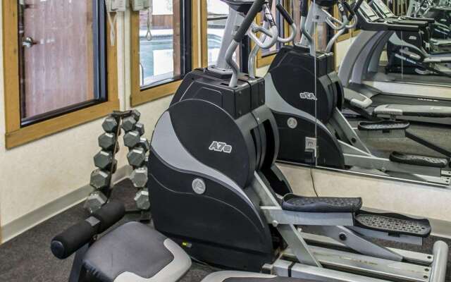 Quality Inn East Liverpool - Calcutta