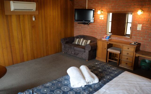 Best Western Bakery Hill Motel