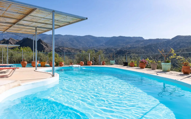 Sarakinas Residences