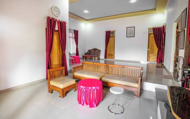 OYO 92587 Homestay Romauli Kampung Radja