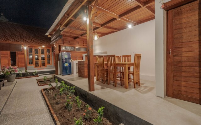 Garvi Villa