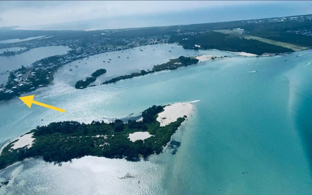 Serenity by the Lake - Romantic Waterfront Couple's Getaway