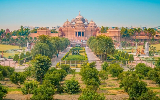 SilverKey Executive Stays 42924 The Bellefin