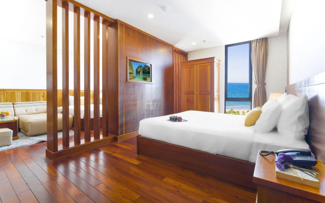 Sunny Ocean Hotel & Spa