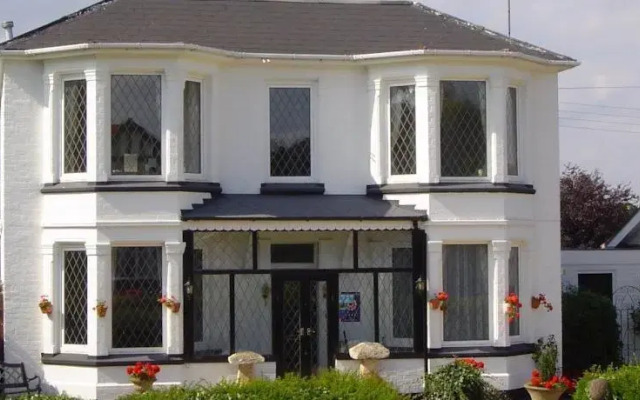 Dilmore House Bed  Breakfast Worcester England