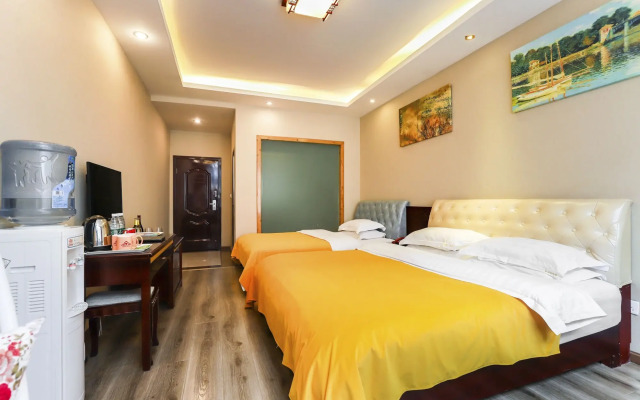 Mount Emei Happy Hotel