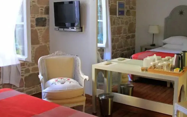 Cunda Lena Otel