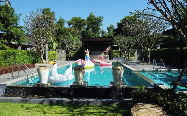 Chatnipa Beach Resort