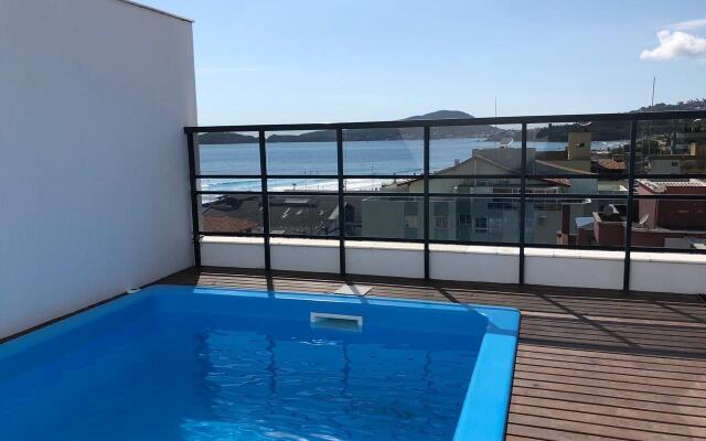 476 - Cobertura de luxo com vista mar em Bombas