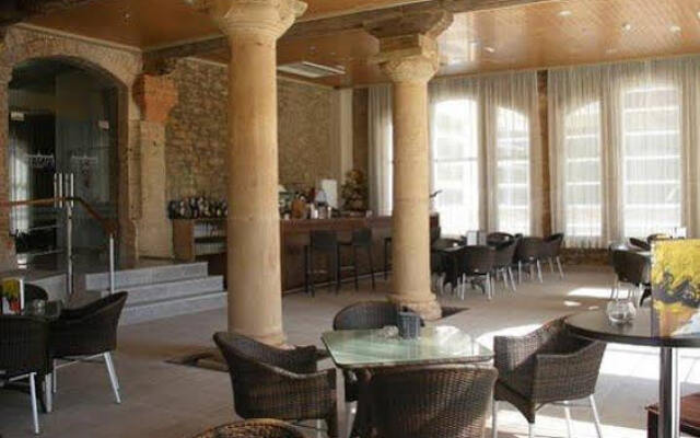 Hostal Antic Balneari De Rocallaura