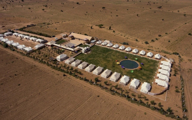 Camp e Khas