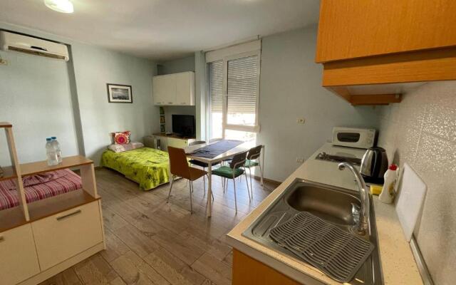 Enjoy Travel Cute Studio Apartment