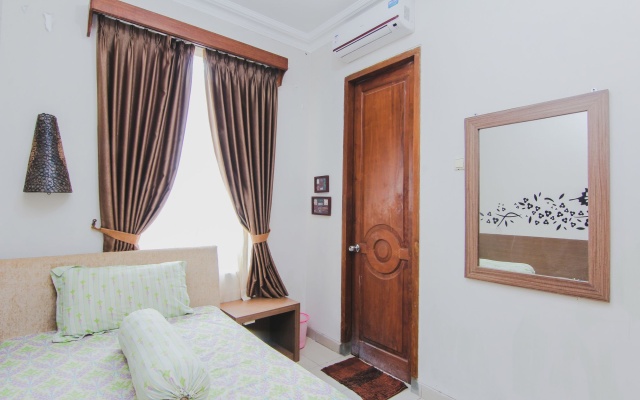 Collection O 1061 Aliya Homestay