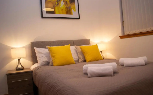 Superb 2 Bedroom Flat