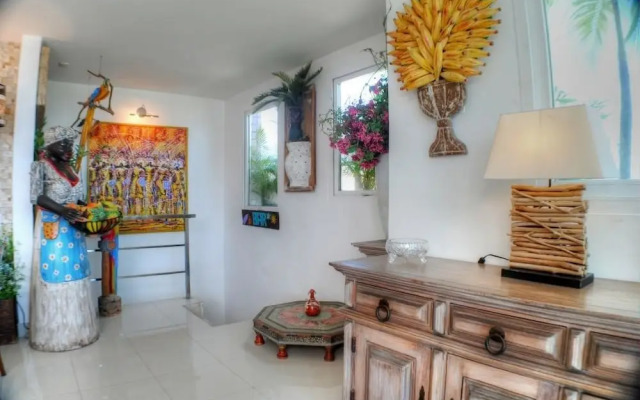 LinkHouse Tropical Triplex - 2 SUITES