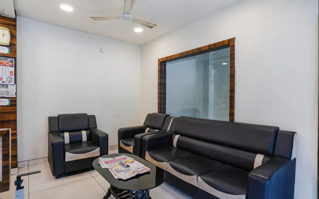 Fabhotel V Grand