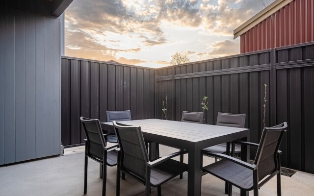 Luxury CBD Townhouse