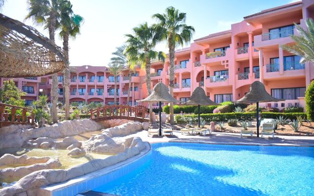 Parrotel Aquapark Resort
