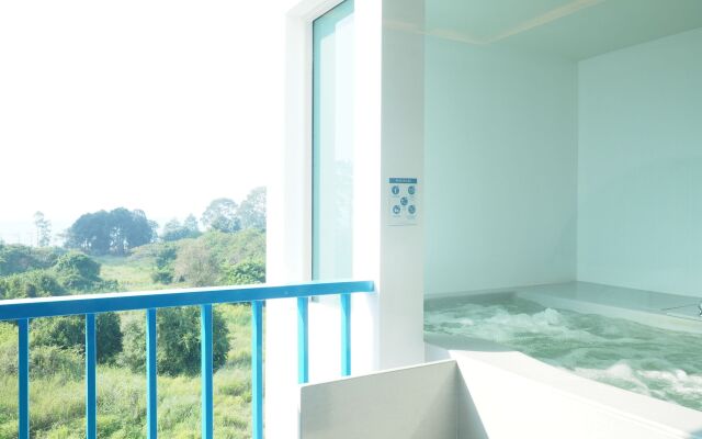 Costa Village Bangsaray