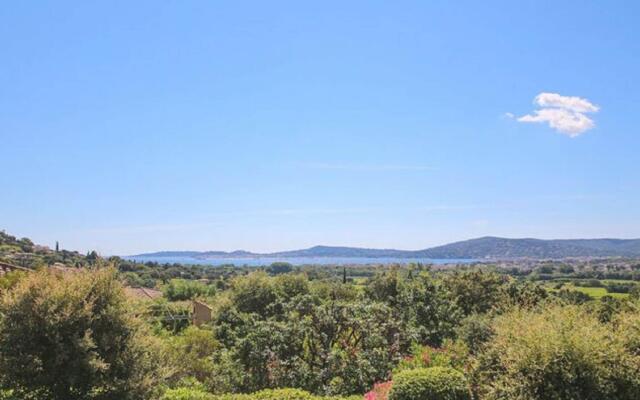 Majestic Holiday Home in Grimaud With Private Pool