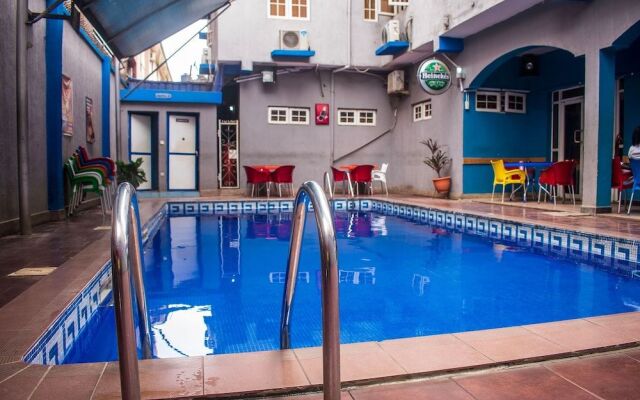 Exquisite Suites & Conference Centre
