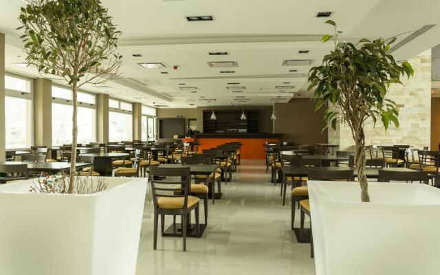 Howard Johnson by Wyndham Neuquen