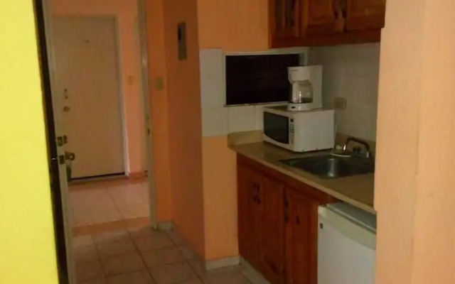 Aparta Hotel Jardines Metropolitanos