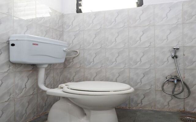 OYO 29881 Hotel Gajanan