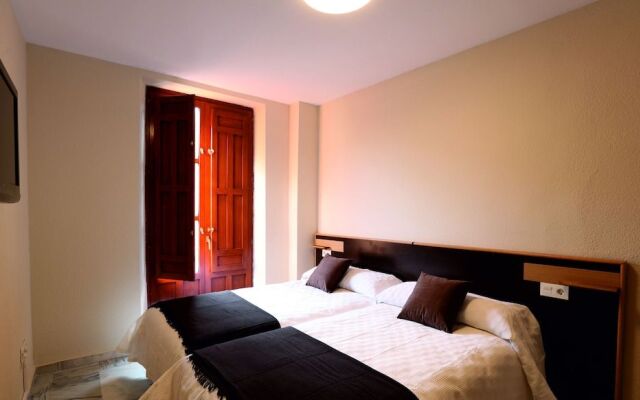 Apartamentos Reyes Católicos