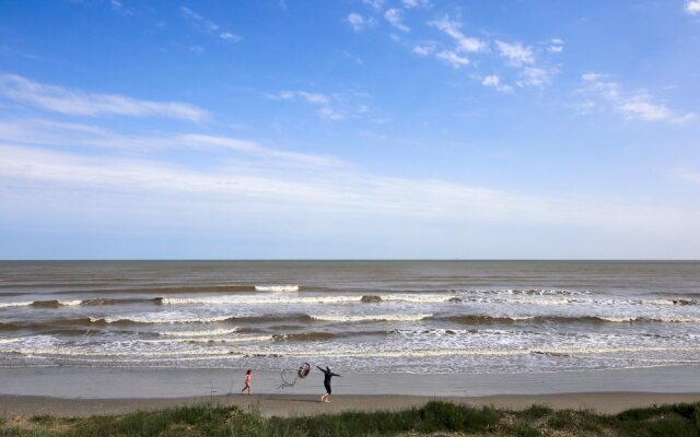 Seascape 2113 2 Bedroom Condo by RedAwning