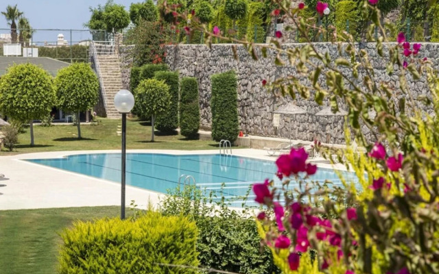 Cozy Flat With Sea View and Shared Pool in Bodrum